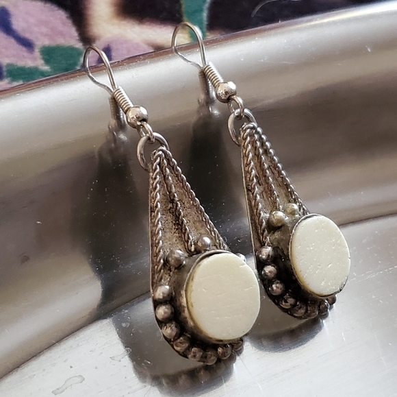 Silver w/ white stone earrings - Picture 7 of 11